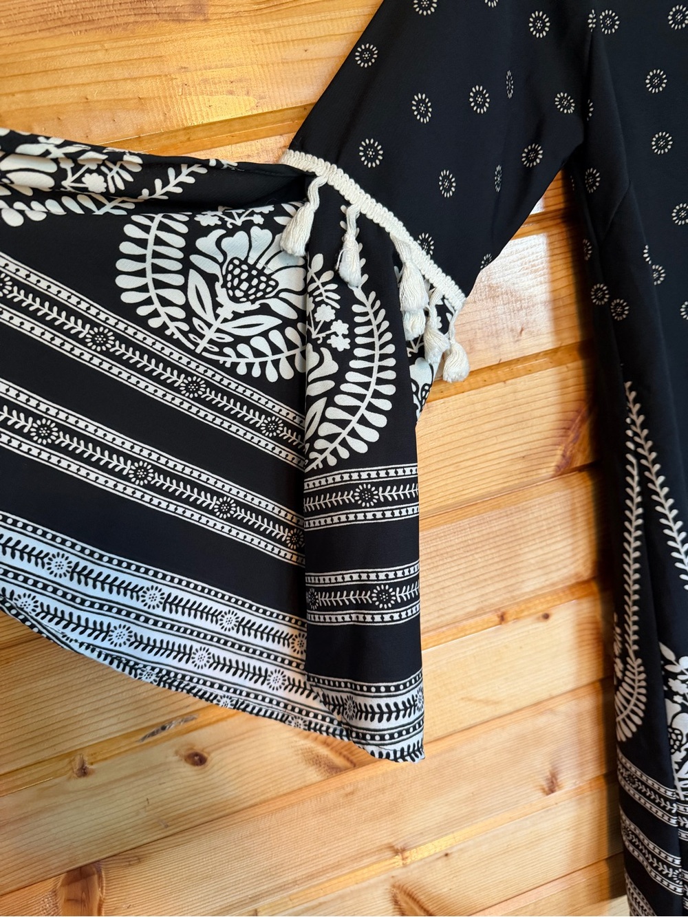 Black Bead Black and White Printed Bell-Sleeve Tunic/Mini Dress Size Large